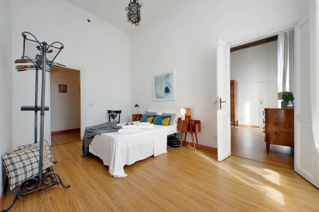 Cavour 2 bedrooms apartment Rome Buitenkant foto